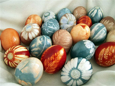 یک روش جالب برای رنگ کردن تخم مرغ عید