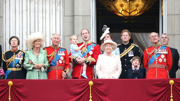 الیزابت دوم رکورد طولانی‌ترین دوره سلطنت در تاریخ بریتانیا را شکست