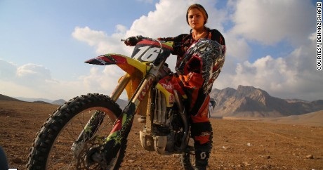 بانوی موتورسوار ایرانی سوژه سی‌ان‌ان +عکس