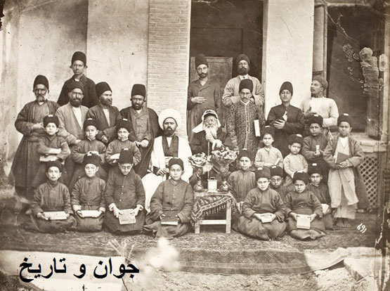 عکس: شاگردان و معلمان قاجاری