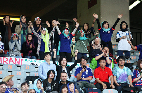 عکس: پوشش زنان ژاپنی در ورزشگاه آزادی