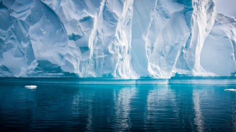 در زیر یخ های قطب جنوب چه می گذرد؟