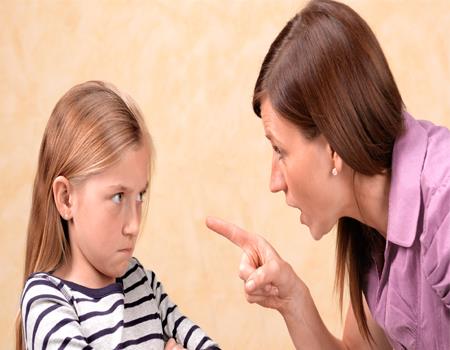 7 اشتباه والدین در حرف زدن با کودکان