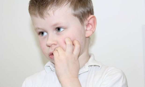 ناخن جویدن و مشکلات رفتاری کودکان