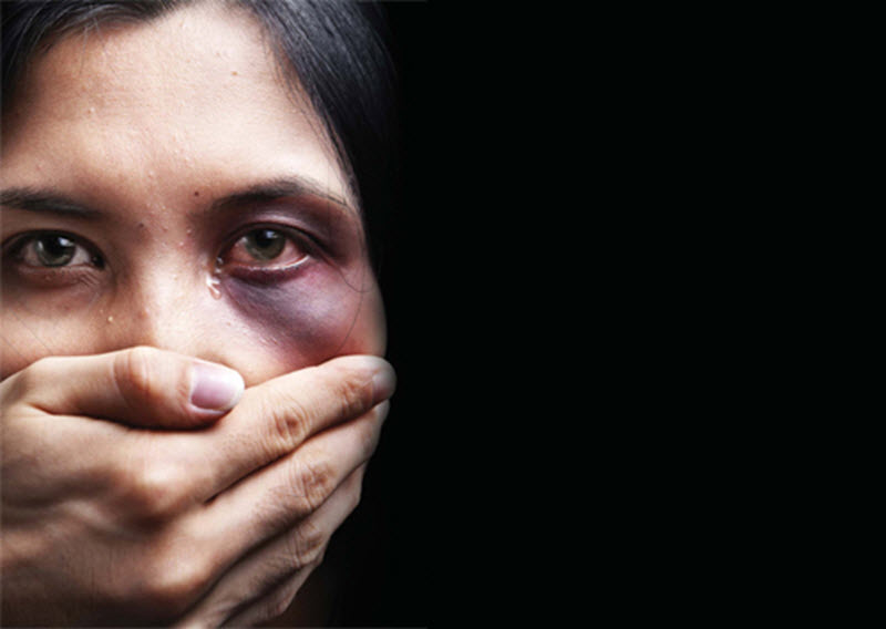 چرا خشونت های خانگی جرم تلقی نمی شود؟!