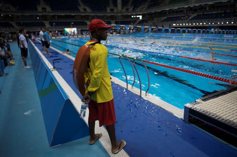 چرا در المپیک شنا نجات غریق وجود دارد؟!