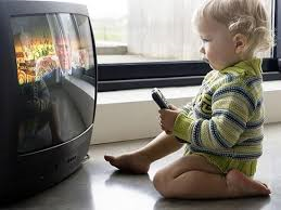 مضرات نگاه کردن تلویزیون برای کودکان