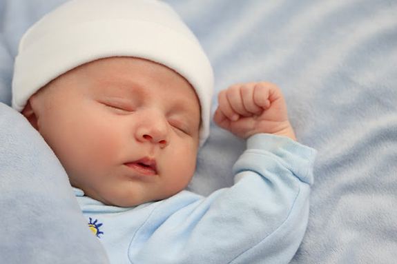 حقایق جالب درباره آه کشیدن نوزاد در خواب