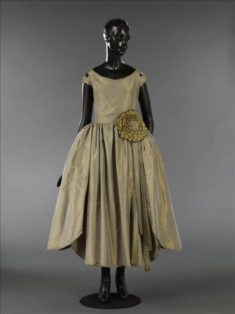 جین لنوین یکی از نخستین طراحان لباس فرانسوی در قرن بیستم
