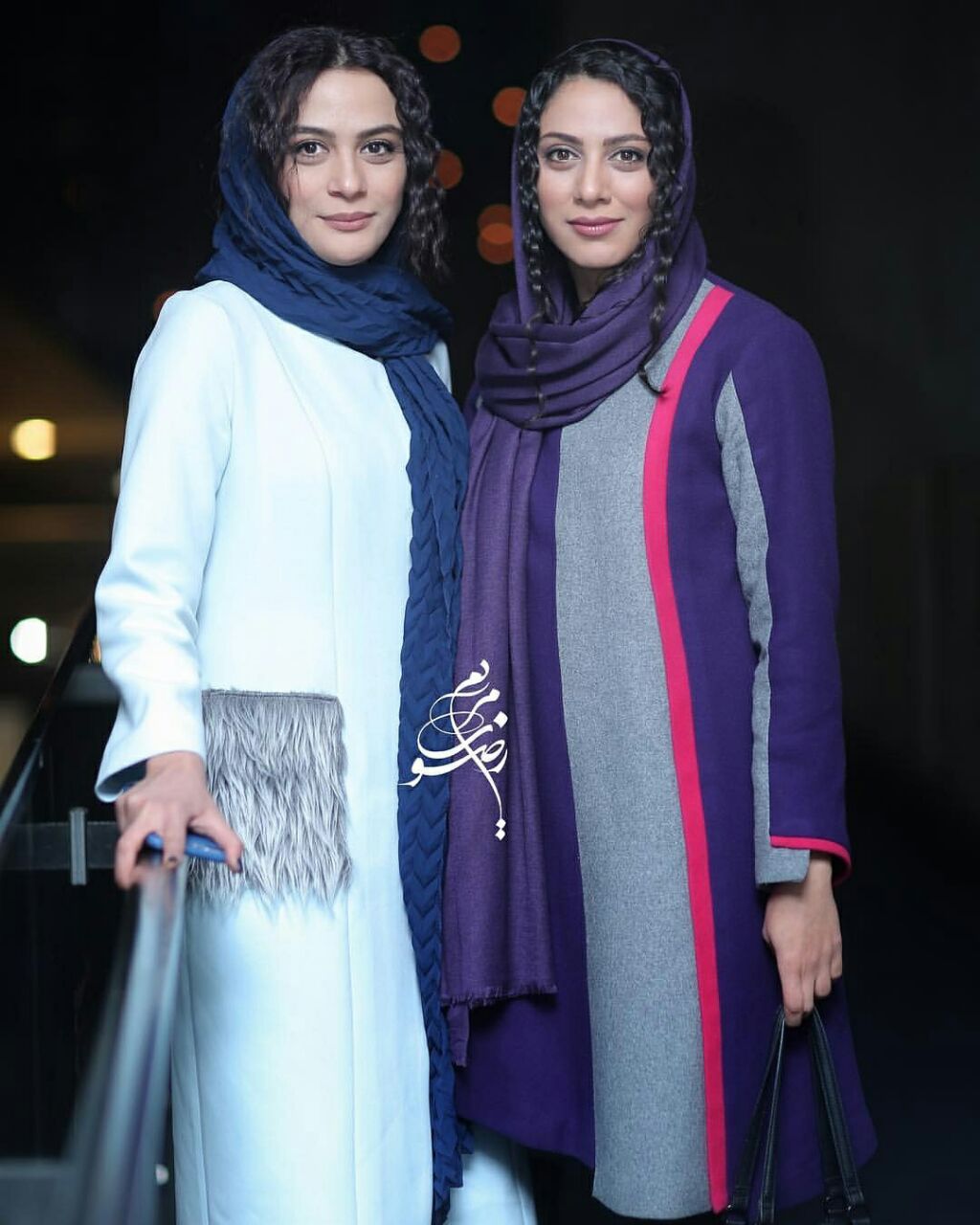مونا فرجاد و خواهرش در جشنواره فیلم فجر+عکس