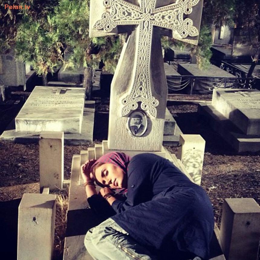 «الناز شاکردوست» در قبرستان ارامنه+عکس