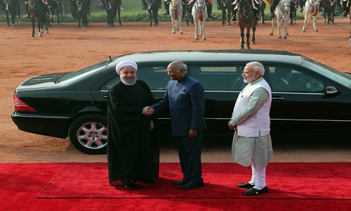 خودروی تشریفات روحانی در هند +عکس