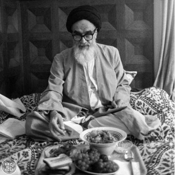 ناهار امام خمینی(ره) در نوفل لوشاتو +عکس