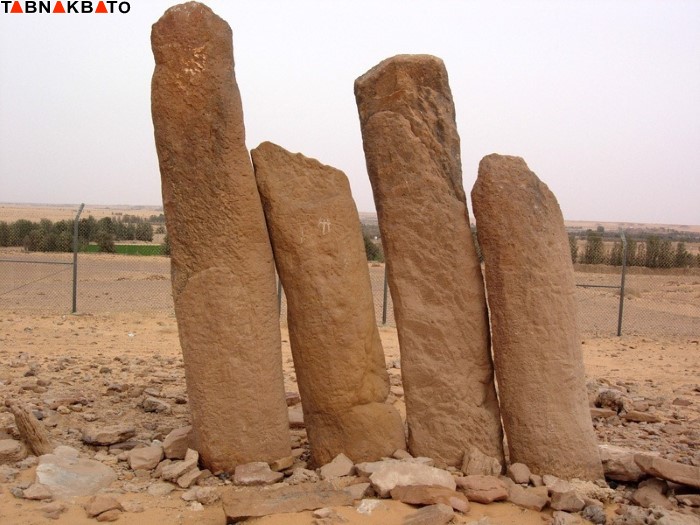 ستون های «رجاجیل» در جوف عربستان