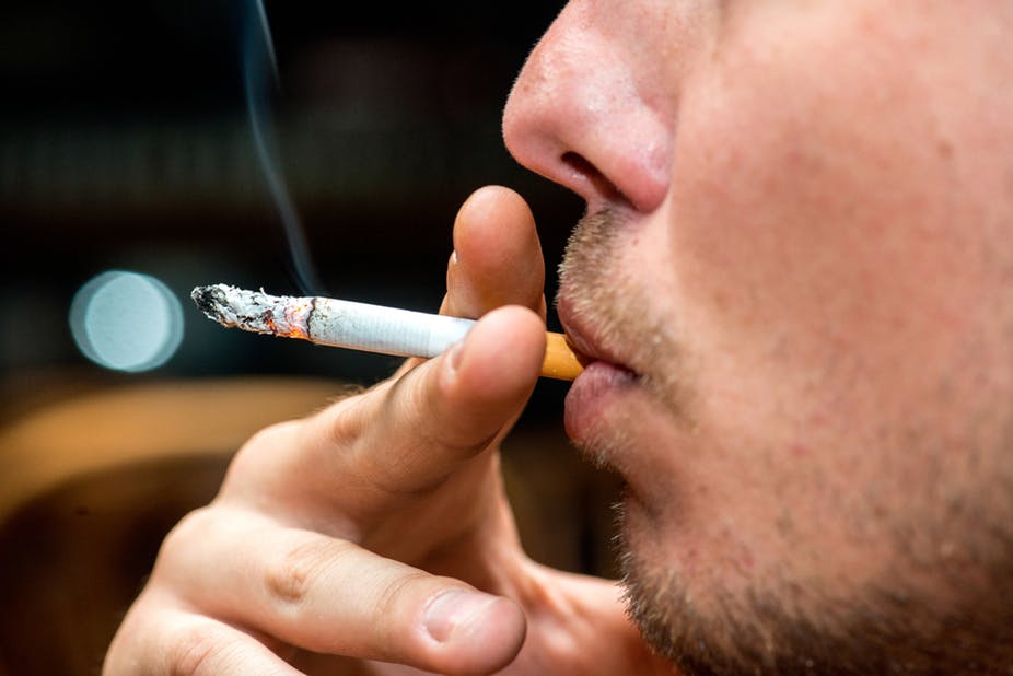 کشیدن ۶۰۰ نخ سیگار چه بلایی سر ریه ها می‌آورد؟