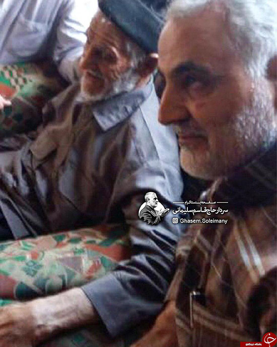 سردار سلیمانی در کنار پدر +عکس
