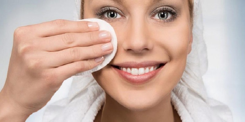 آیا پاک کننده های آرایش برای شما مضر هستند؟
