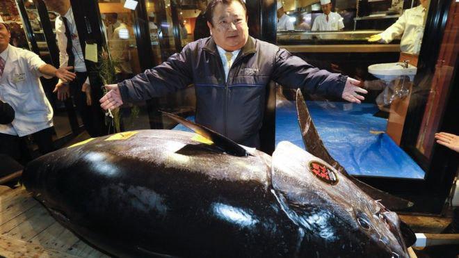 «سلطان سوشی» با خرید ماهی تن سه میلیون دلاری رکورد زد +عکس