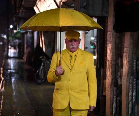 ماجرای باورنکردنی زندگی مرد ۶۸ ساله با رنگ زرد +عکس