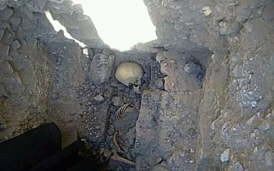 کشف اسکلت دختربچه‌ای ۵۰۰۰ ساله در بابل+عکس