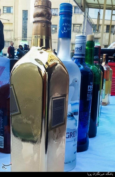 کشف «مشروبات الکلی لاکچری» با قطعات و روکش طلا +عکس
