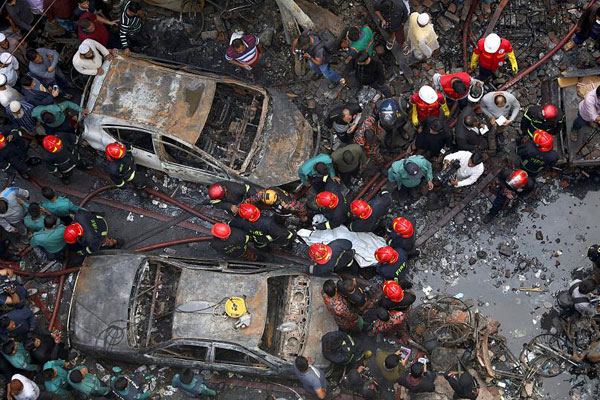 حریق در بنگلادش؛ ۷۰ نفر کشته شدند+عکس