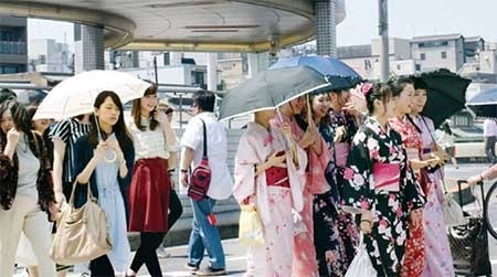 ژاپنی‌ها دوباره کیمونوپوش‌می‌شوند +عکس