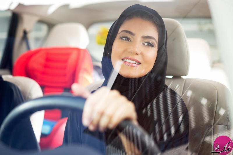 آرایش زنان در هنگام رانندگی در این کشور ممنوع شد