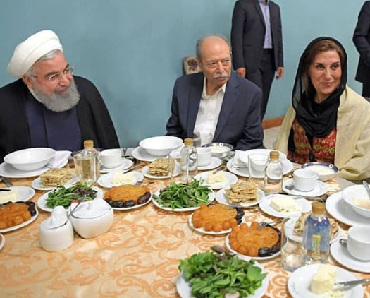 افطاری فاطمه معتمدآریا و علی نصیریان در کنار روحانی +عکس