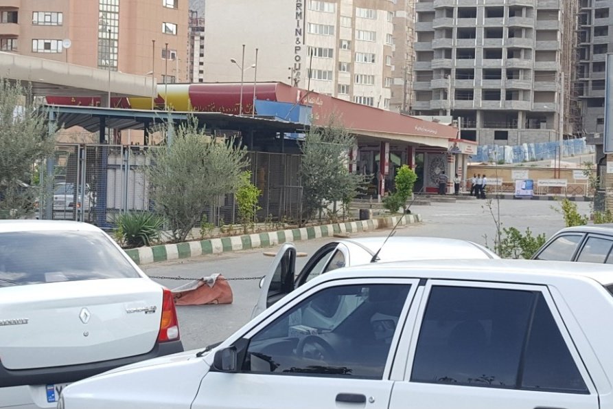 بنزین در شیراز کمیاب شد +عکس
