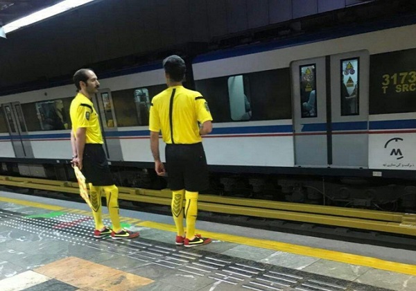 تب و تاب جام جهانی در متروی تهران+عکس