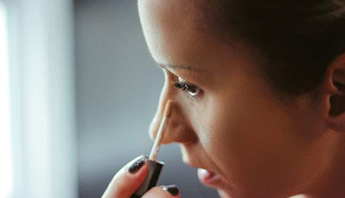 ترفندهای آرایشی مهم برای خانم‌هایی که به آلرژی فصلی دچارند
