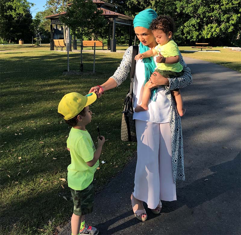 روناک یونسی با بچه هایش در کانادا + عکس