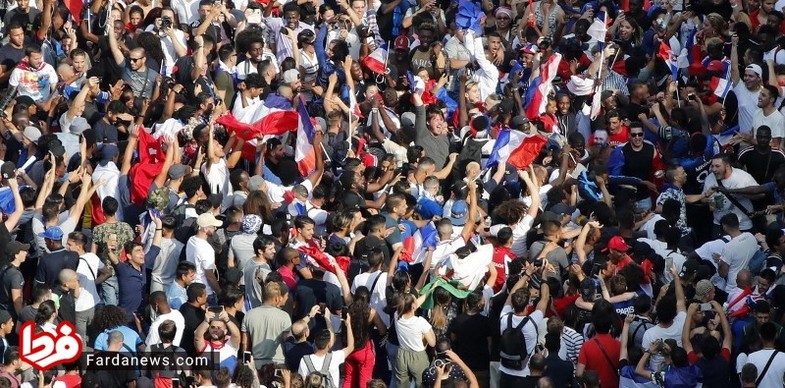 شادی هواداران فرانسه پس از قهرمانی +عکس