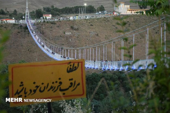 طولانی‌ترین پل معلق خاورمیانه در مشکین شهر+عکس