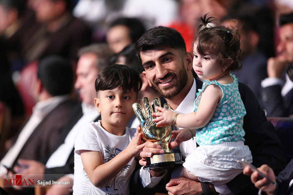 بیرانوند در کنار فرزندانش +عکس