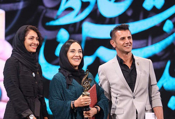 مهران مدیری و پریناز ایزدیار جایزه گرفتند/ عکس‌های جشن حافظ را ببینید