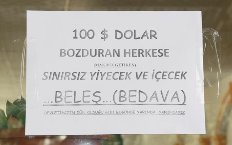 غذای مجانی با تبدیل ۱۰۰ دلار در ترکیه+عکس