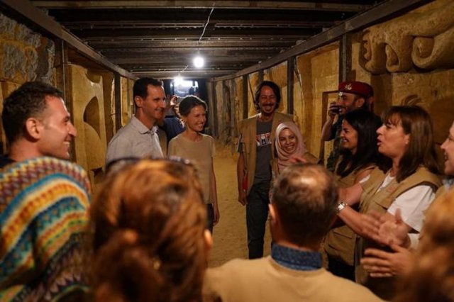 بازدید بشار اسد از تونل‌های مرگ شورشیان +عکس