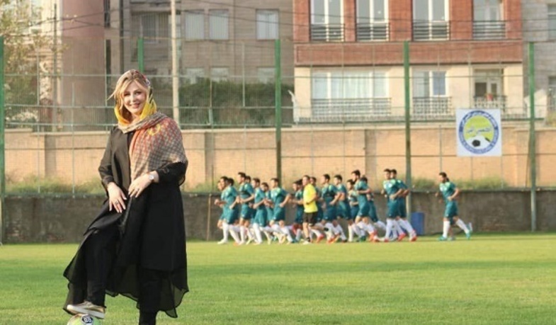 نیوشا ضیغمی در تمرینات باشگاه فوتبال +تصاویر