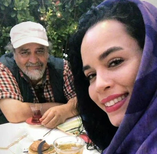 عصرانه محمدرضا شریفی نیا با دخترش +عکس