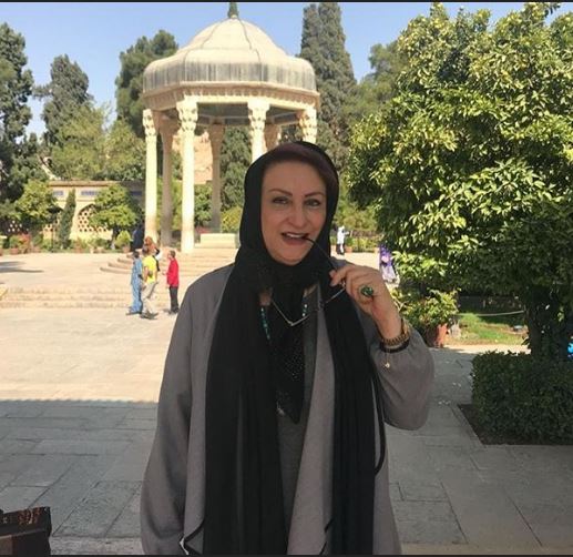 «مریم امیرجلالی» در آرامگاه حافظ+عکس