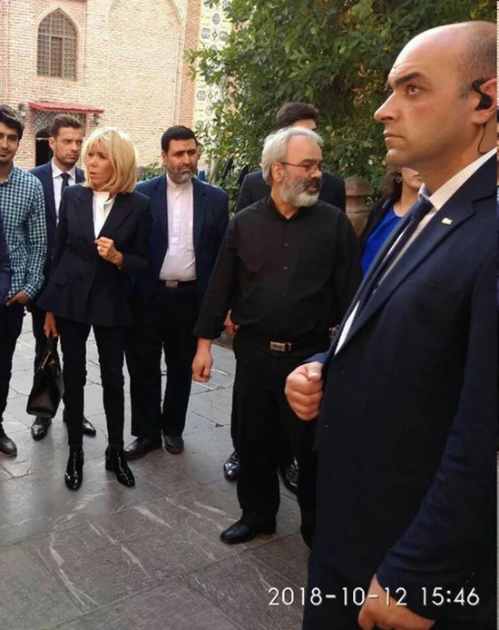 بازدید همسر رئیس‌جمهور فرانسه از مسجد ایرانی+عکس