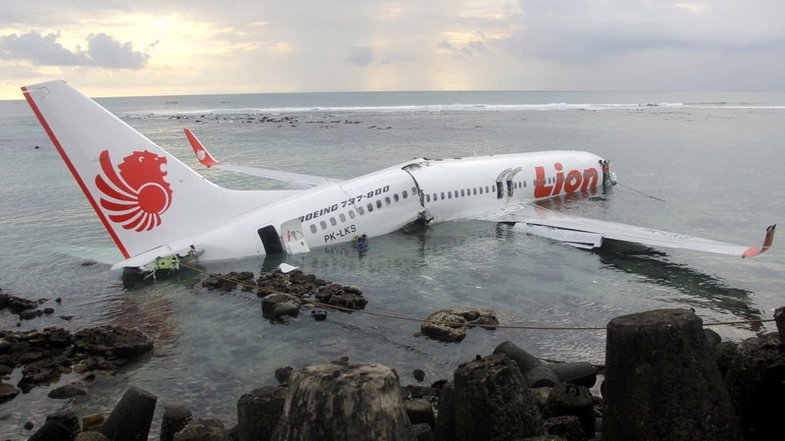 نجات یک نوزاد از سقوط هواپیمای اندونزی واقعیت دارد؟ +تصاویر