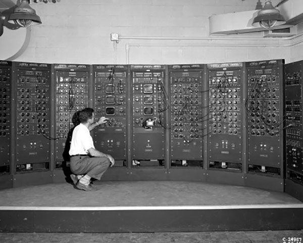 عکس‌هایی قدیمی از اولین کامپیوترهای دنیا