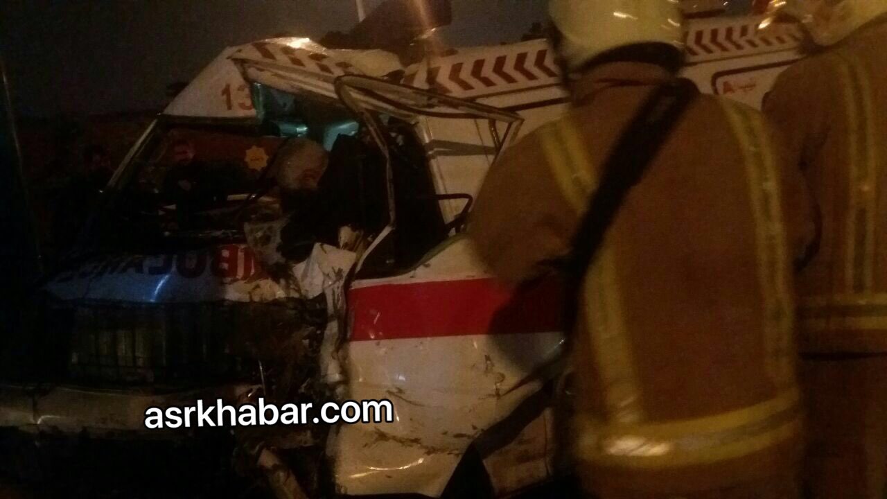 صحنه تصادف آمبولانس با اتوبوس در تهران +عکس