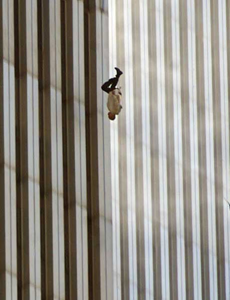 عکسی از حادثه ۱۱ سپتامبر که جاودان شد