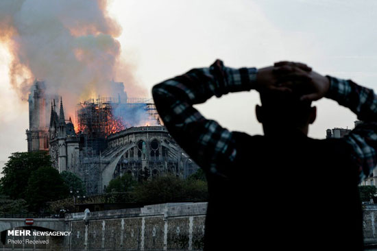 آتش‌سوزی در کلیسای نوتردام پاریس‎+عکس