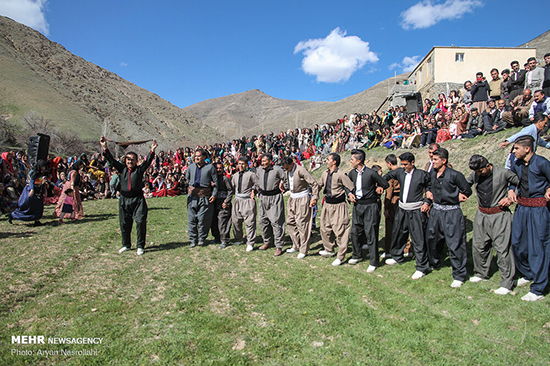 برگزاری «جشن نوروز» در روستاهای کردستان+عکس