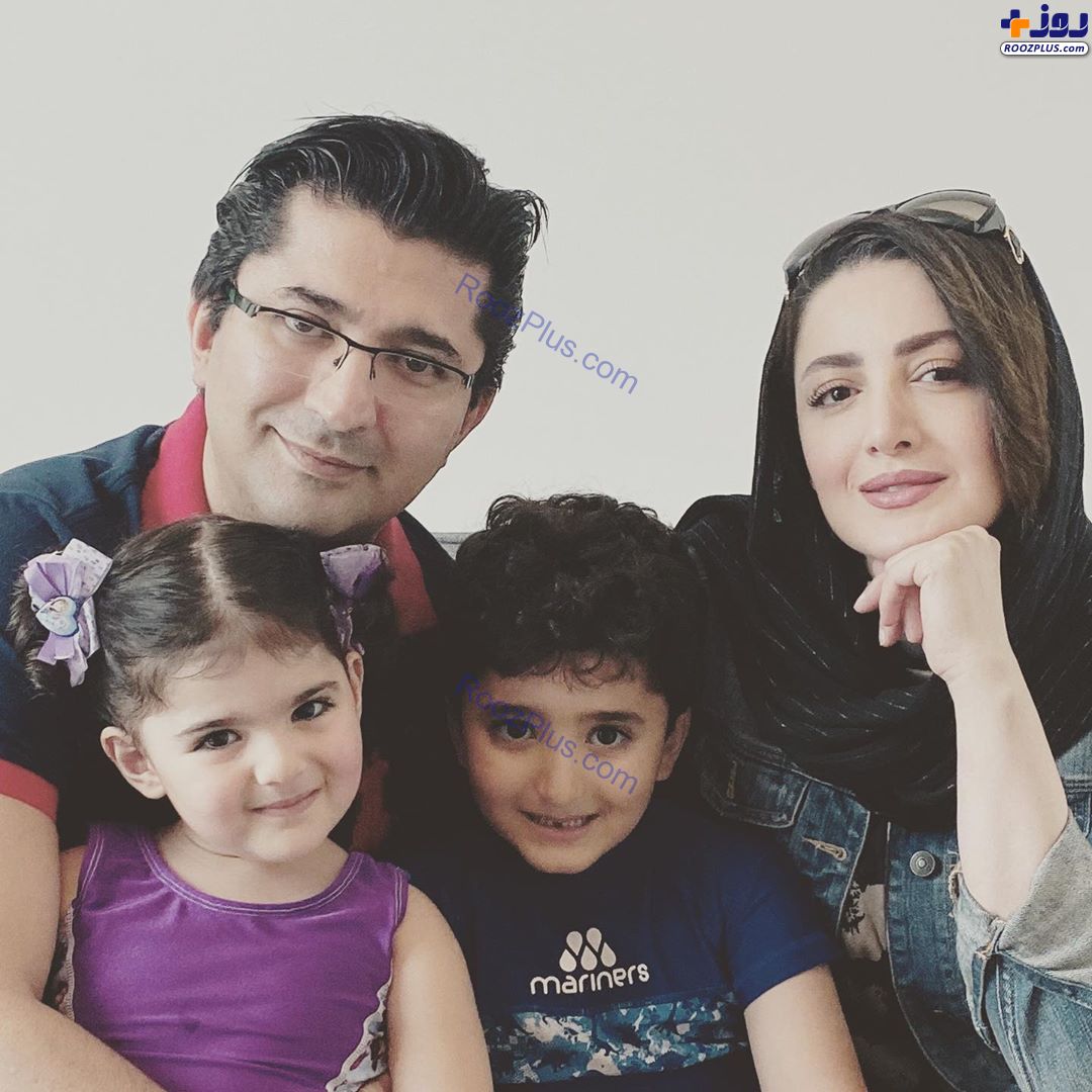 شیلا خداداد شاد و سرحال همراه خانواده‌اش +عکس
